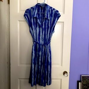 Kenneth Cole Dress, size L, silky cool blue stripe